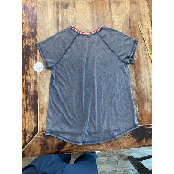 NWT DisneyLand “Disney Parks Forever Collection” Short Sleeves Shirt Size L - Picture 4 of 6